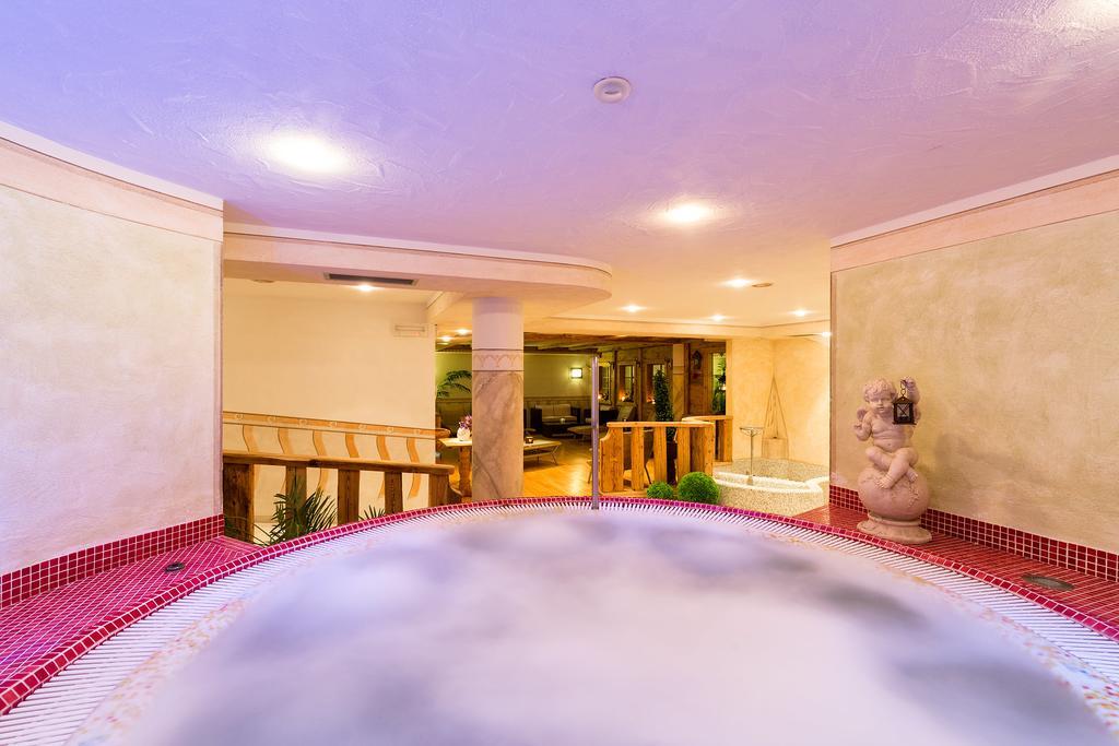 Hotel Bel Sit Corvara In Badia Eksteriør bilde