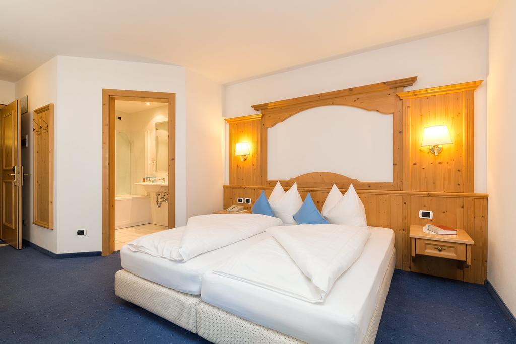 Hotel Bel Sit Corvara In Badia Eksteriør bilde