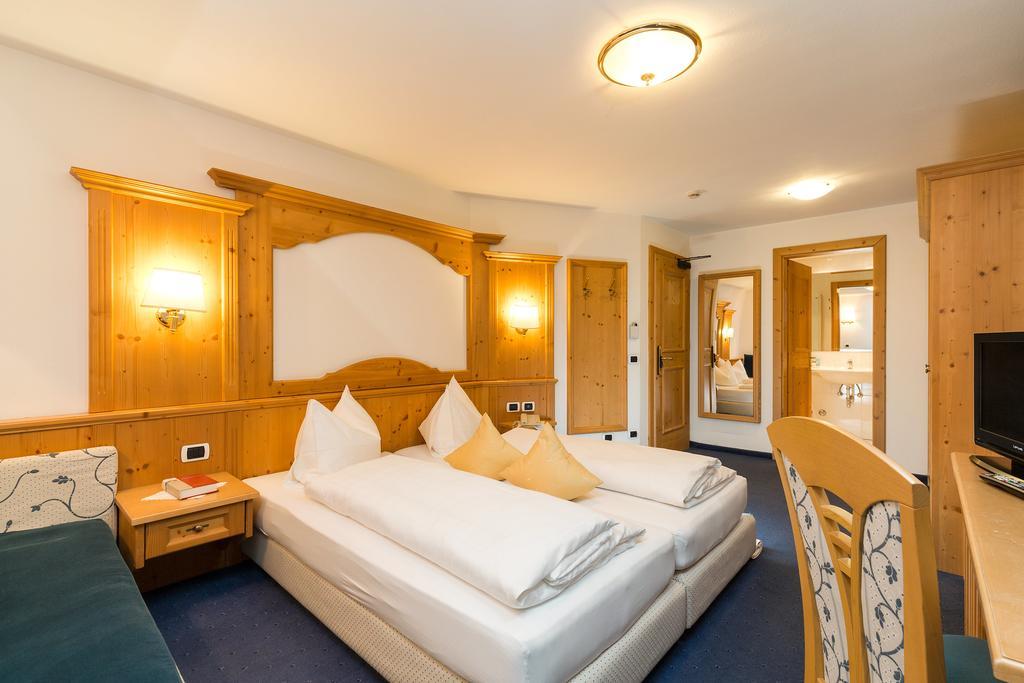 Hotel Bel Sit Corvara In Badia Eksteriør bilde