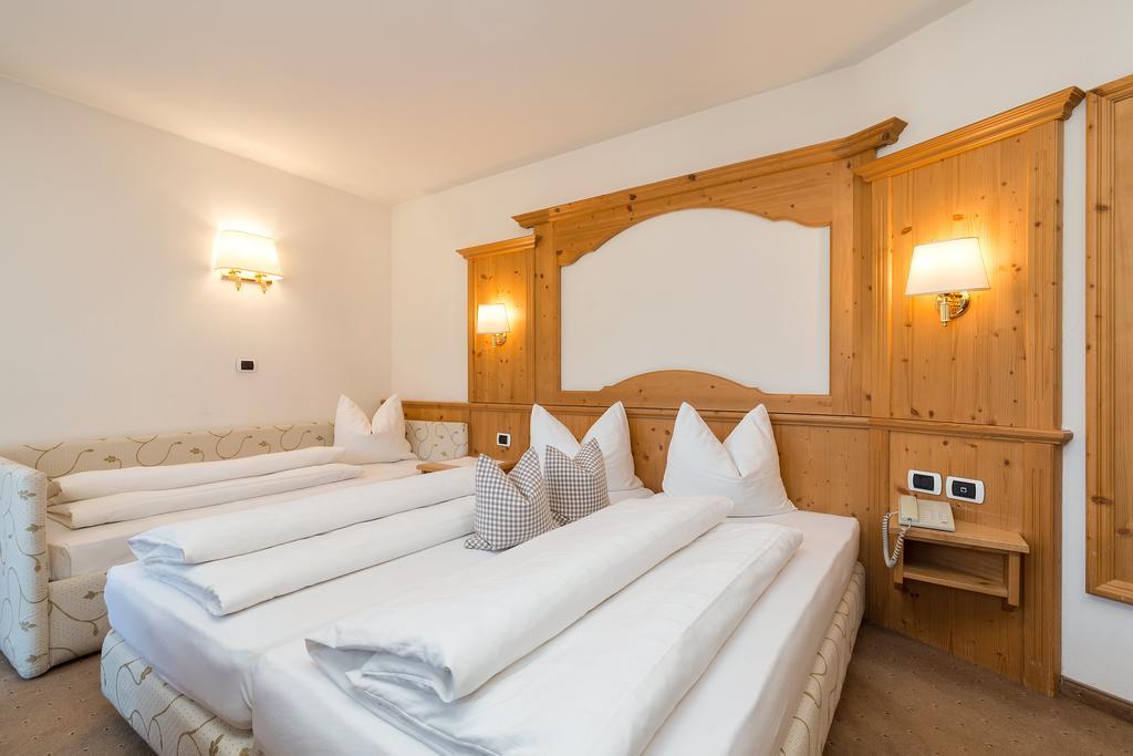 Hotel Bel Sit Corvara In Badia Eksteriør bilde