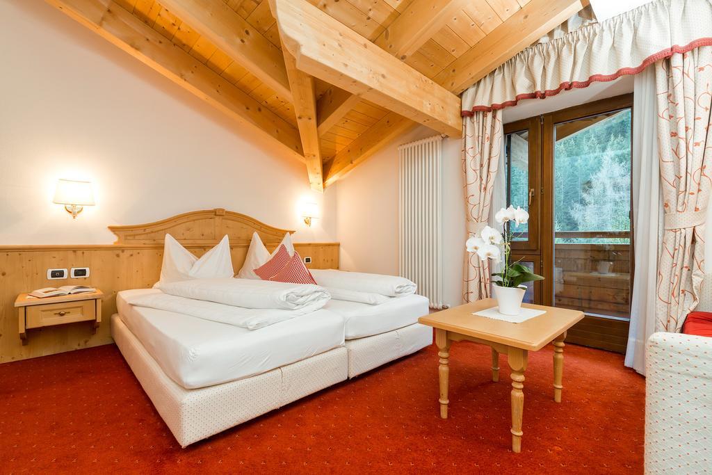 Hotel Bel Sit Corvara In Badia Eksteriør bilde